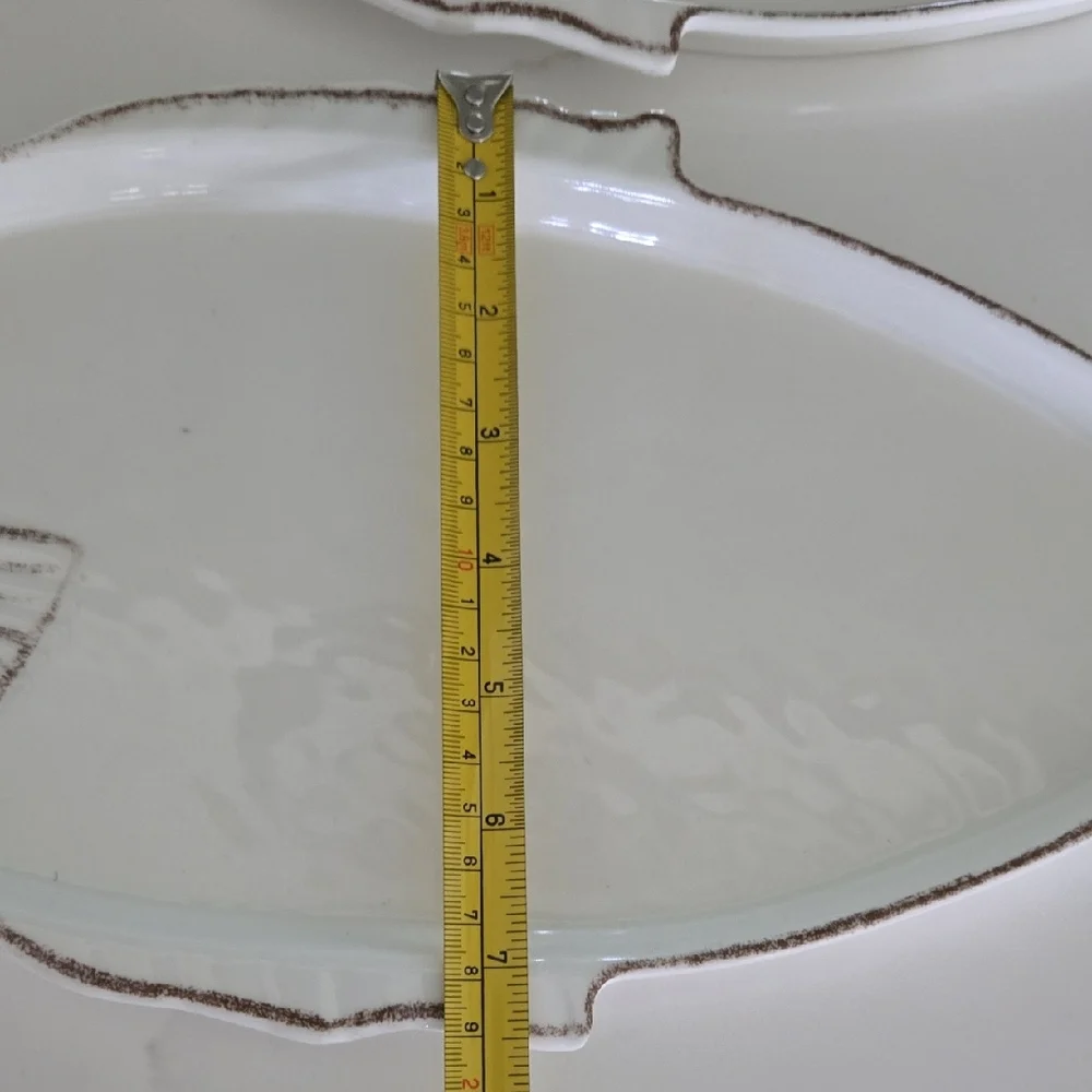 White Fish-Shaped Melamine Plates Set Of 4